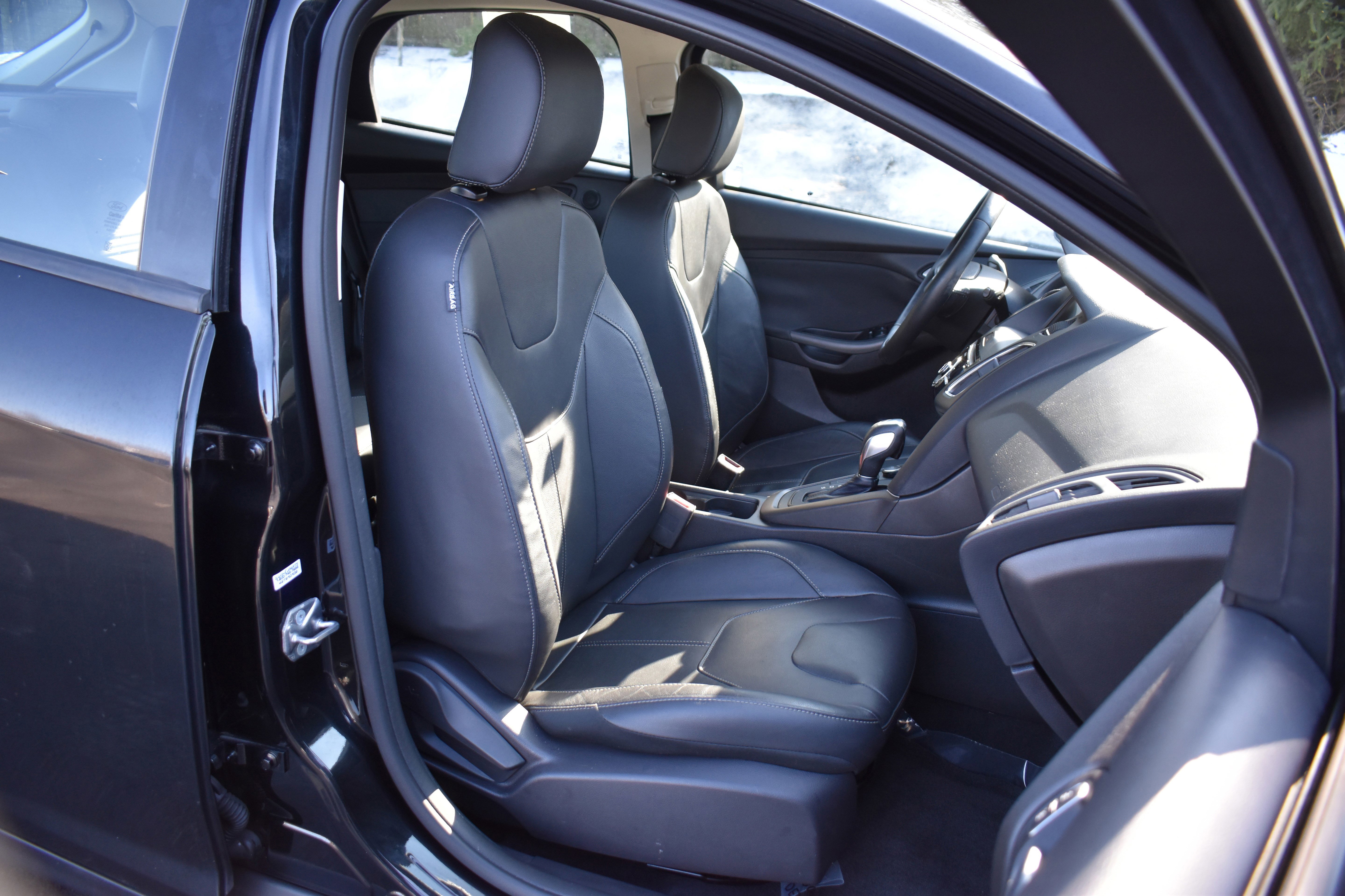 Used 2015 Ford Focus SE w/ Equipment Group 201A image 24