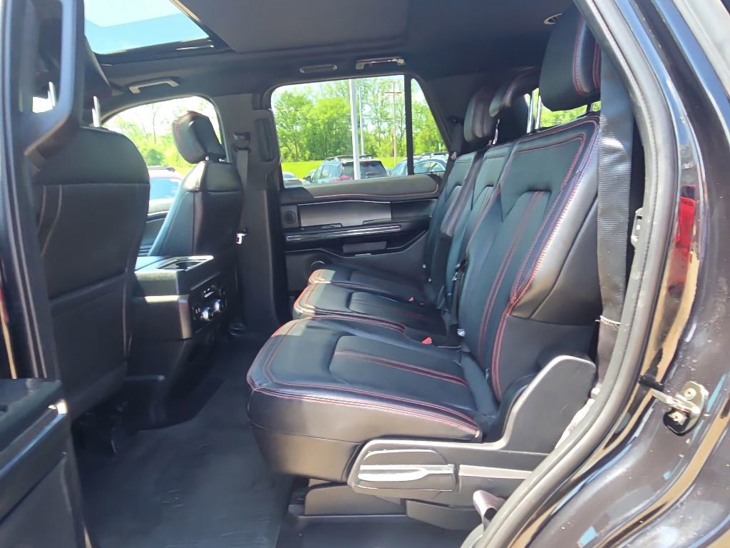Used 2019 Ford Expedition Limited w/ Equipment Group 303A AWD/4WD image 39