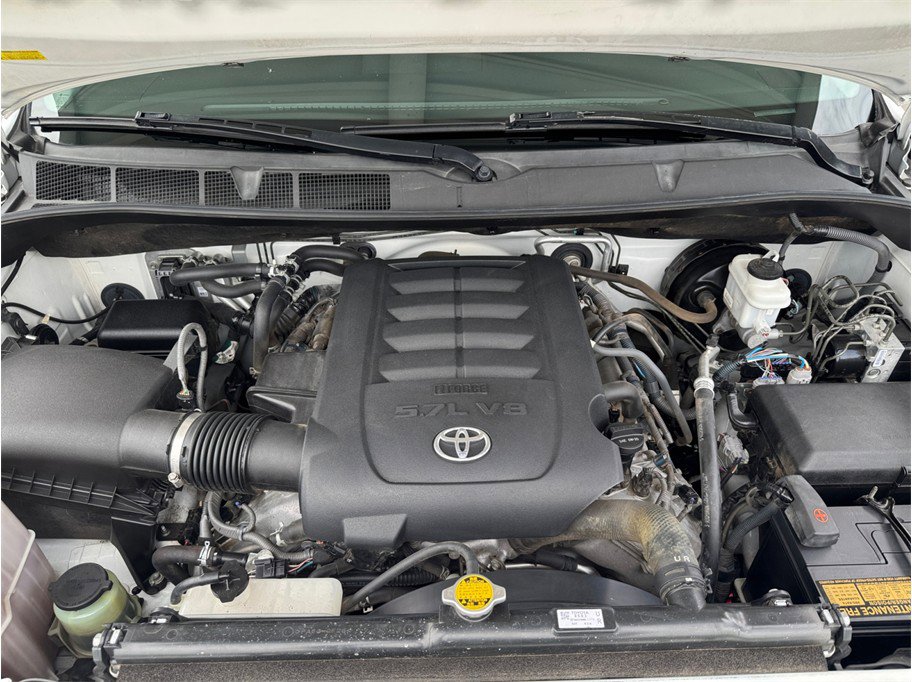 Used 2016 Toyota Sequoia SR5 AWD/4WD image 9