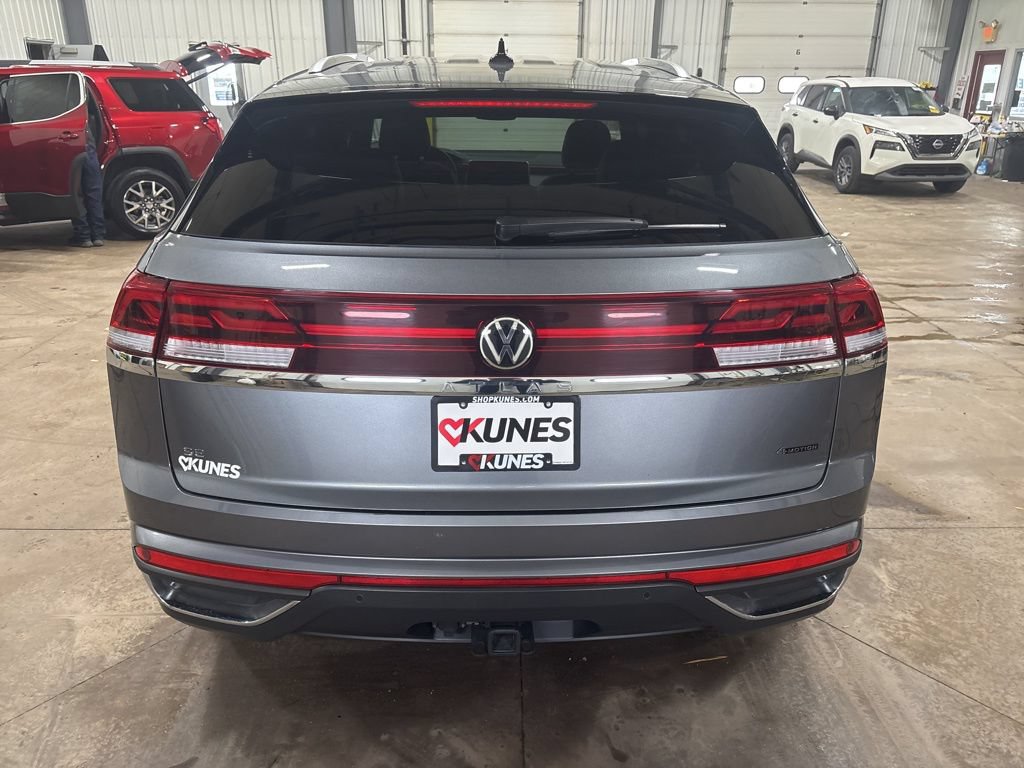 Used 2025 Volkswagen Atlas Cross Sport SE AWD/4WD image 10