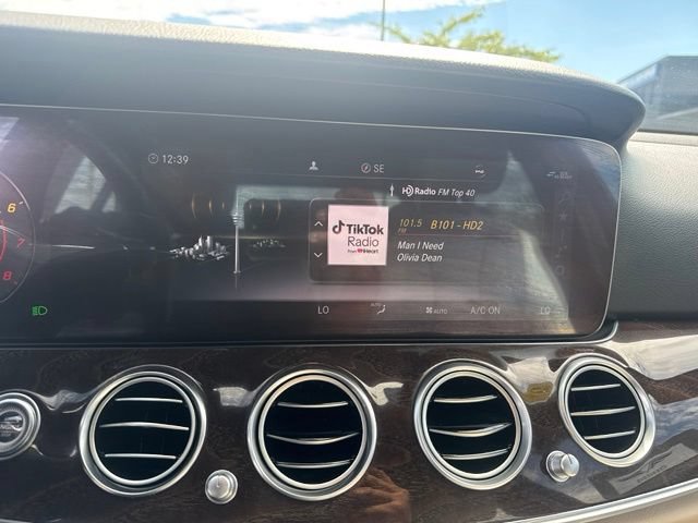 Used 2020 Mercedes-Benz E 450 4MATIC Sedan image 29