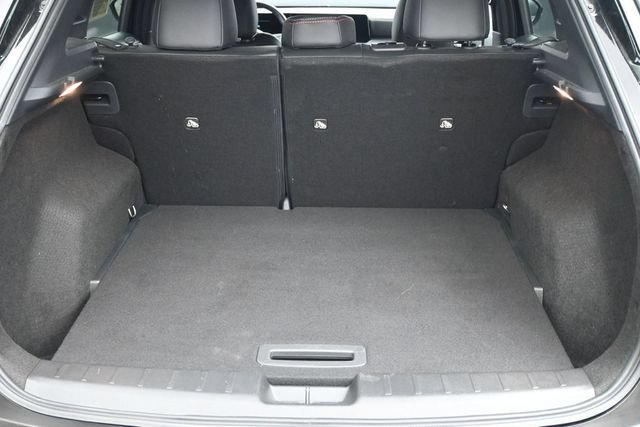 Used 2025 Nissan Kicks SR FWD image 16