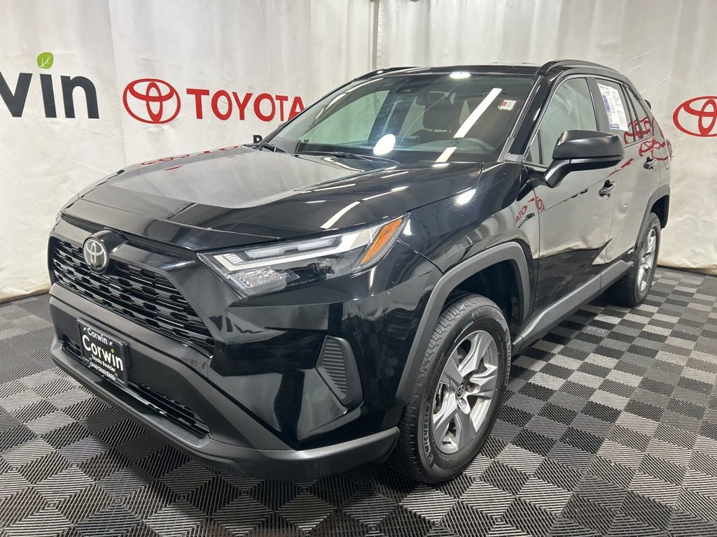 Used 2025 Toyota RAV4 LE image 3