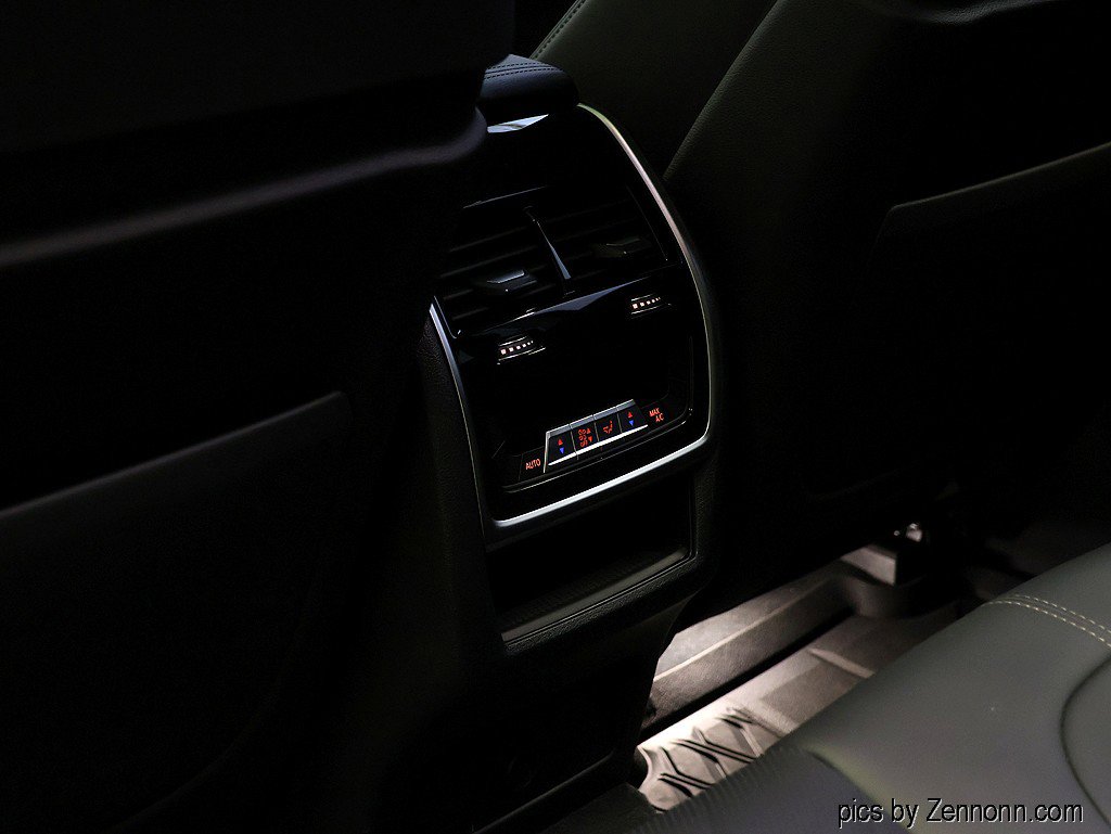 Certified 2023 BMW X6 xDrive40i w/ Premium Package image 14