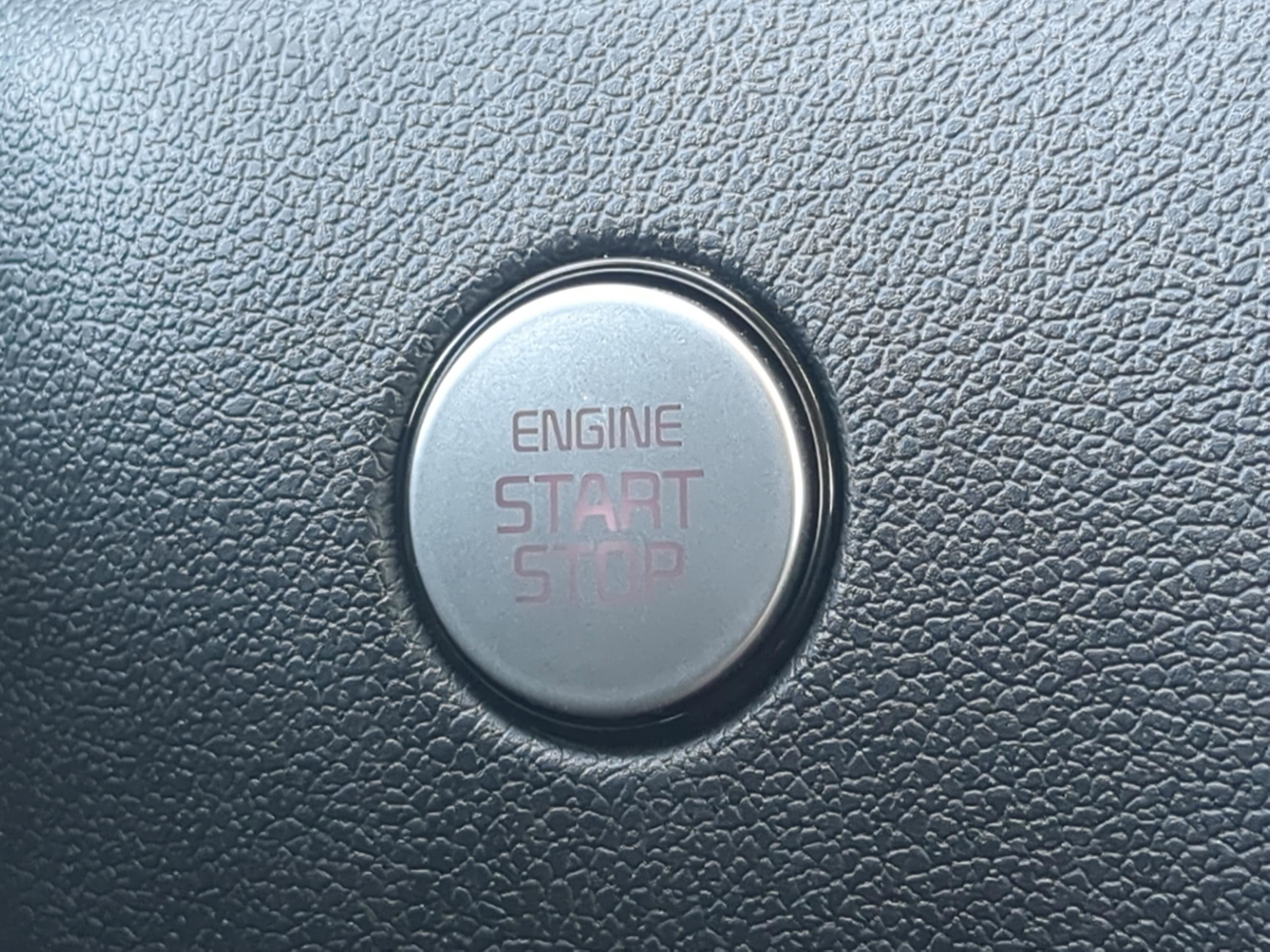 Certified 2023 Kia Sorento SX image 25