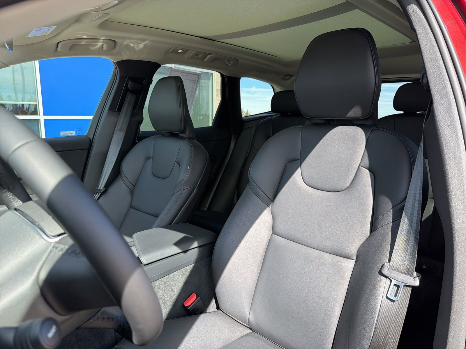 Certified 2025 Volvo XC60 B5 Core w/ Protection Package Premier image 18