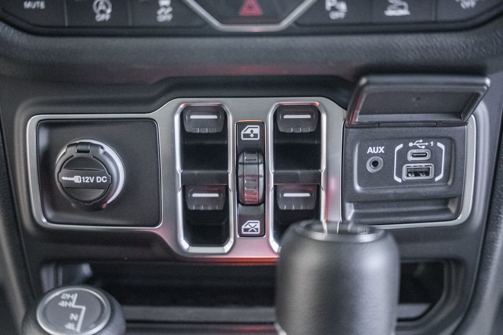 New 2025 Jeep Wrangler Sport S image 23