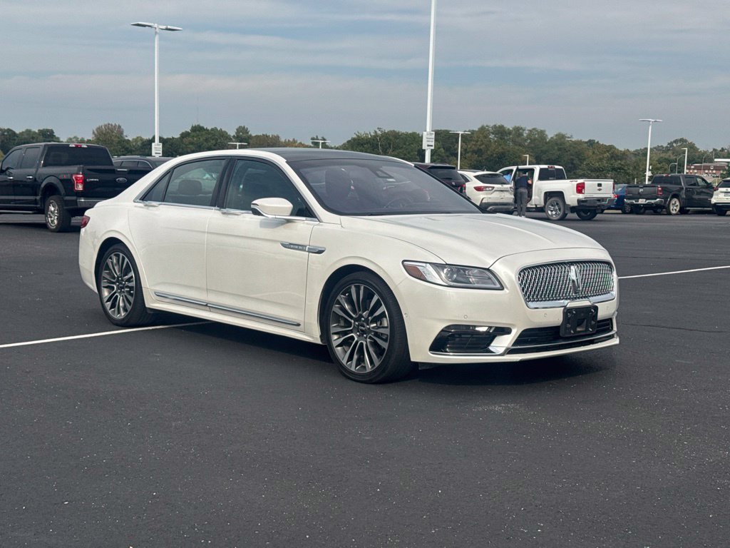 Used 2018 Lincoln Continental Select AWD/4WD image 10