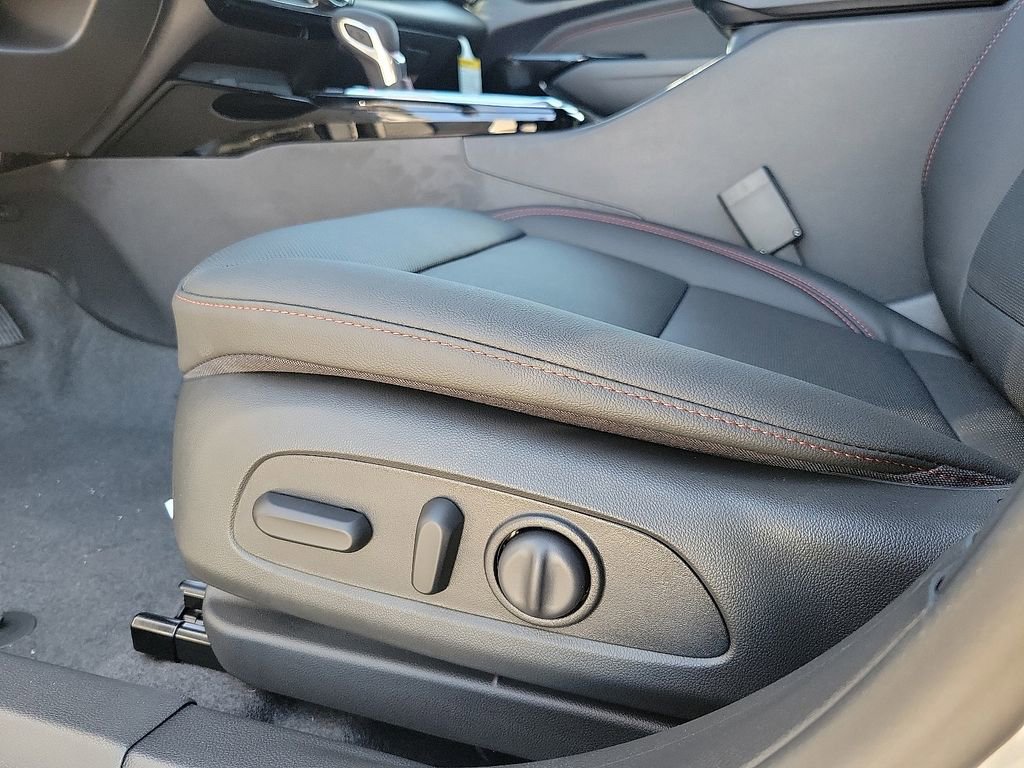 New 2026 Chevrolet Trax RS w/ Driver Confidence Package image 12