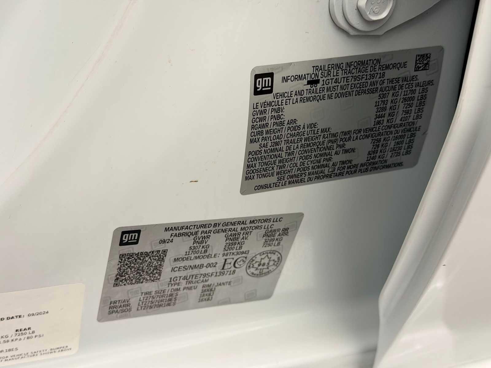 Used 2025 GMC Sierra 3500 SLE w/ SLE Value Package image 34