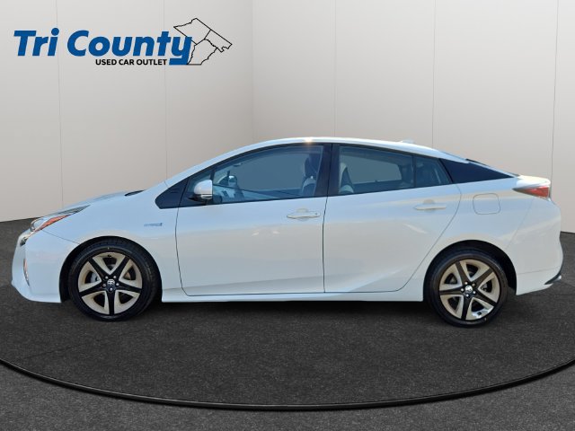 Used 2016 Toyota Prius Four Touring FWD image 4
