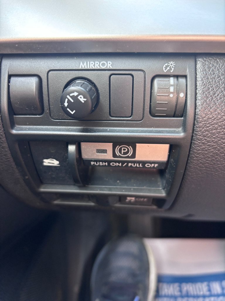 Used 2014 Subaru Outback 2.5i w/ Alloy Wheel Package AWD/4WD image 13