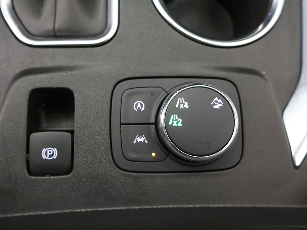 Used 2022 Chevrolet Traverse LS AWD/4WD image 49