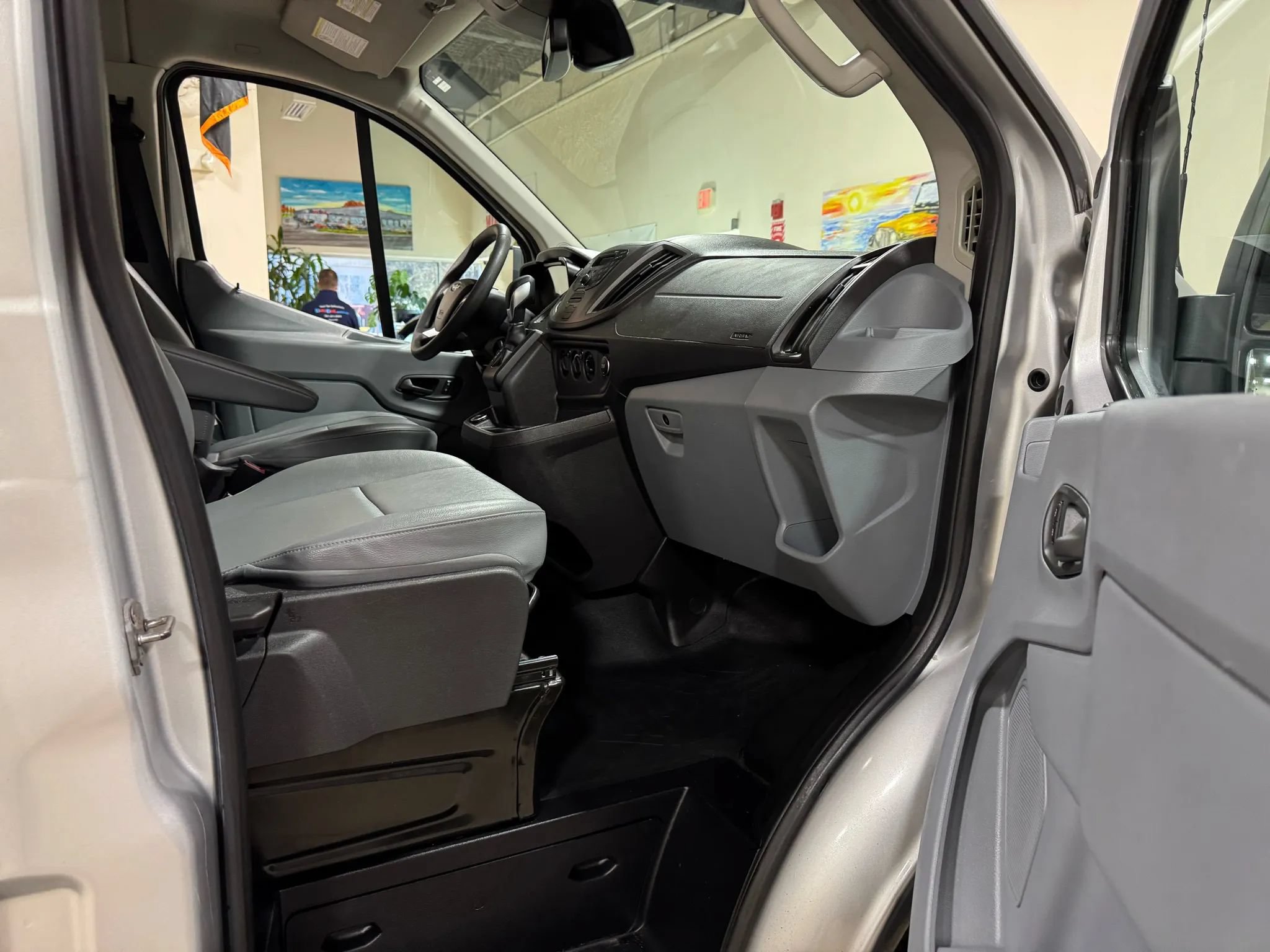 Used 2019 Ford Transit 350 XL RWD image 30
