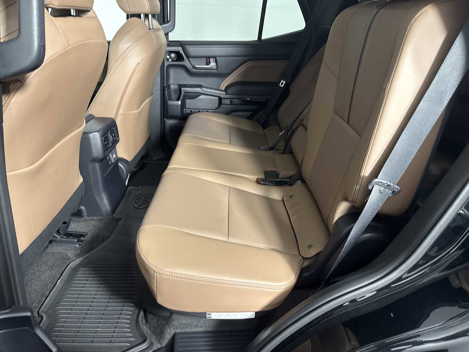 Used 2025 Toyota 4Runner Limited image 25