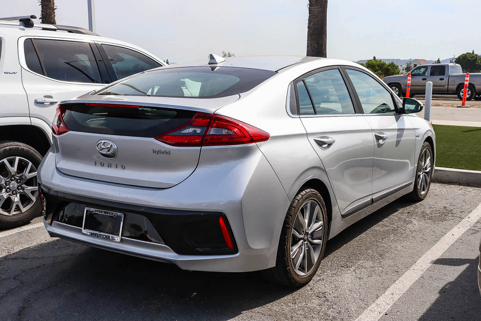 Used 2019 Hyundai Ioniq Limited w/ Ultimate Package 02 FWD image 5