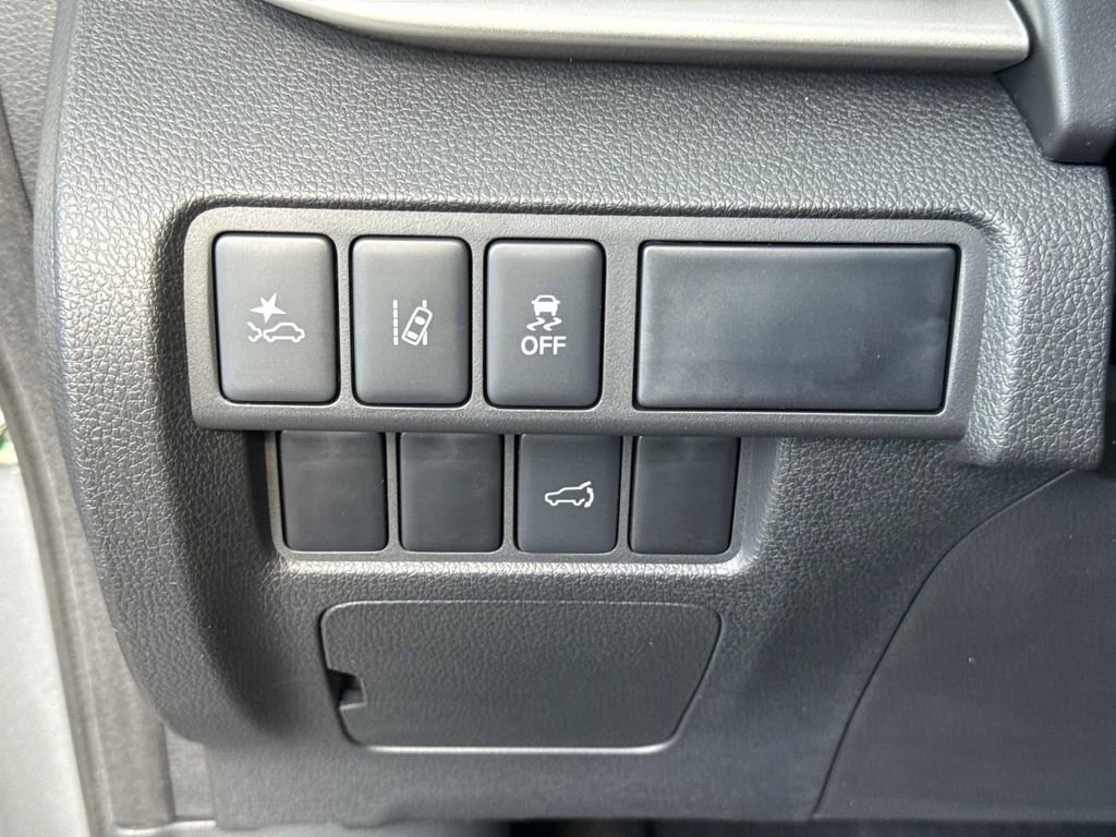 Used 2025 Mitsubishi Eclipse Cross SEL image 39