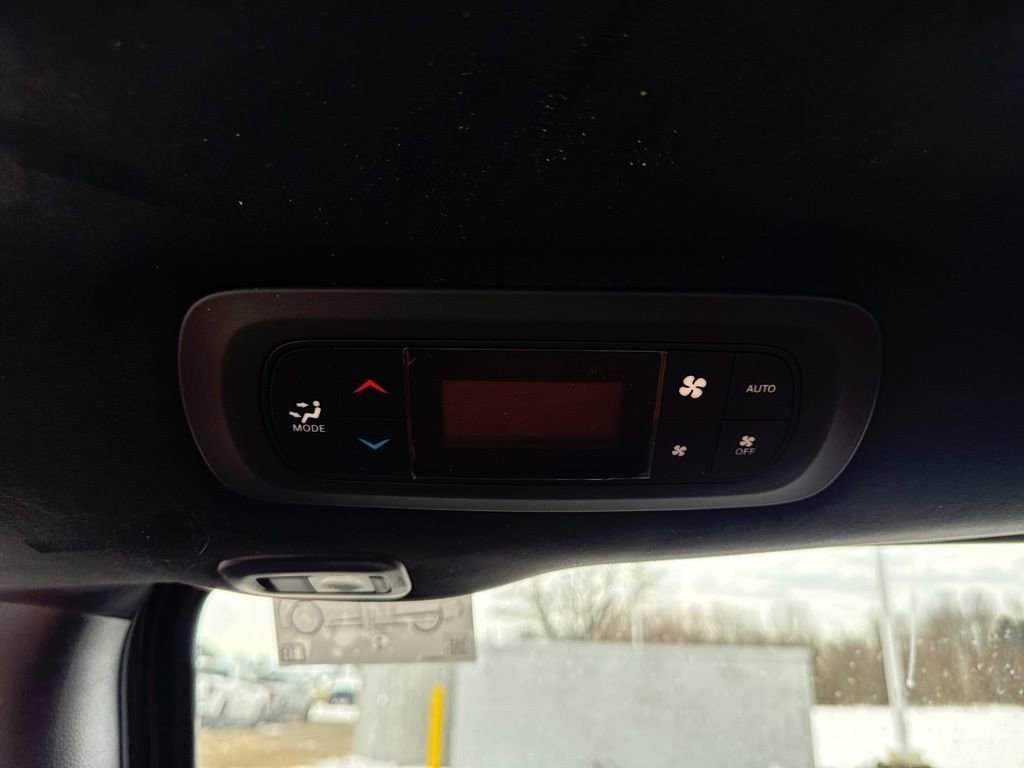 New 2026 Chrysler Pacifica Pinnacle image 38