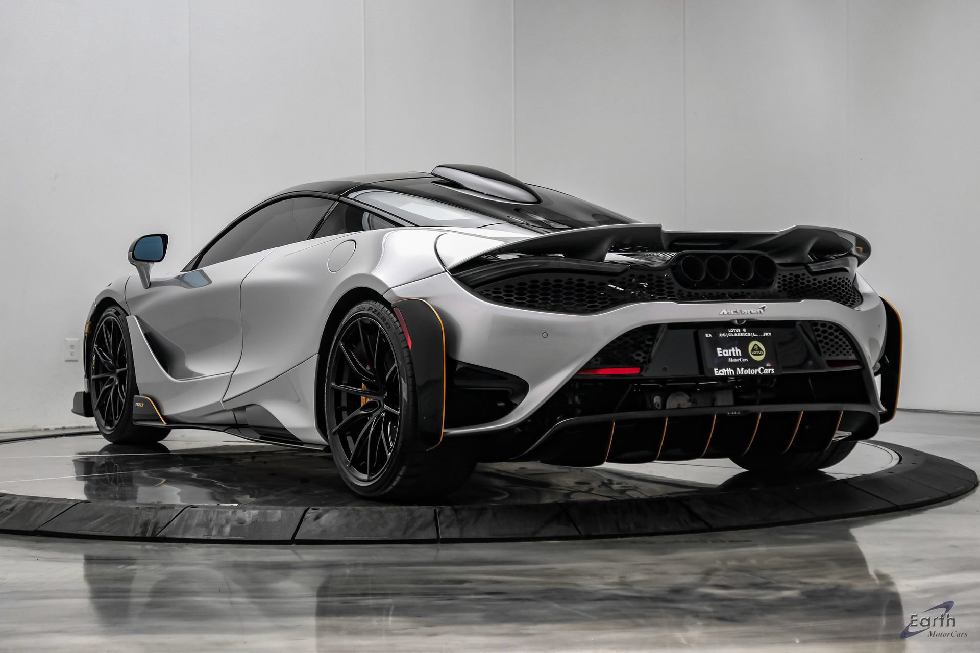 Used 2021 McLaren 765LT RWD image 13