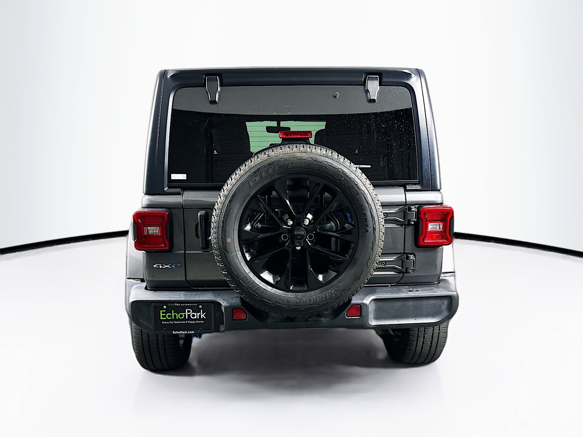 Used 2022 Jeep Wrangler Sahara w/ Cold Weather Group image 7