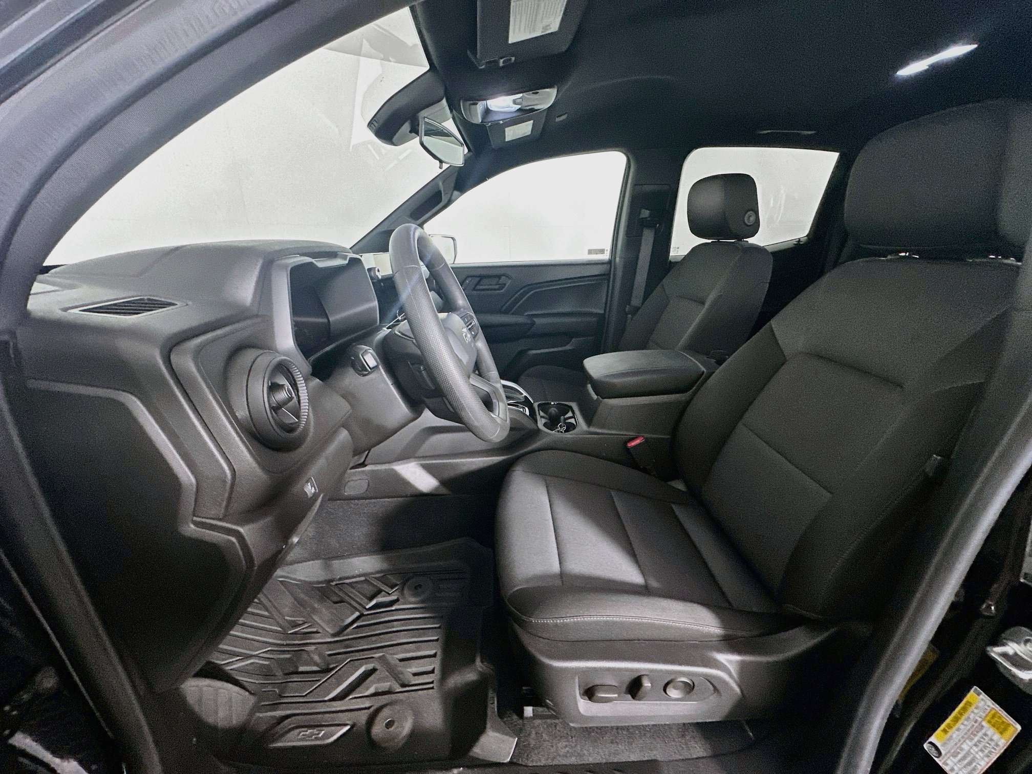 Used 2024 Chevrolet Colorado Trail Boss w/ Technology Package AWD/4WD image 13