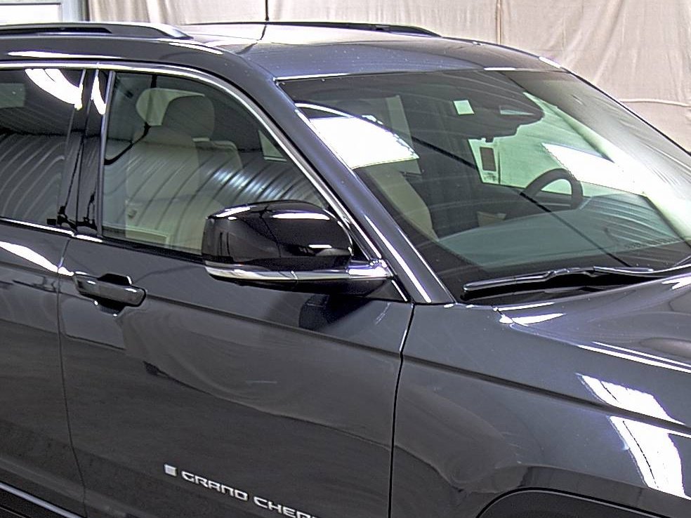 New 2025 Jeep Grand Cherokee L Limited w/ Luxury Tech Group II image 15