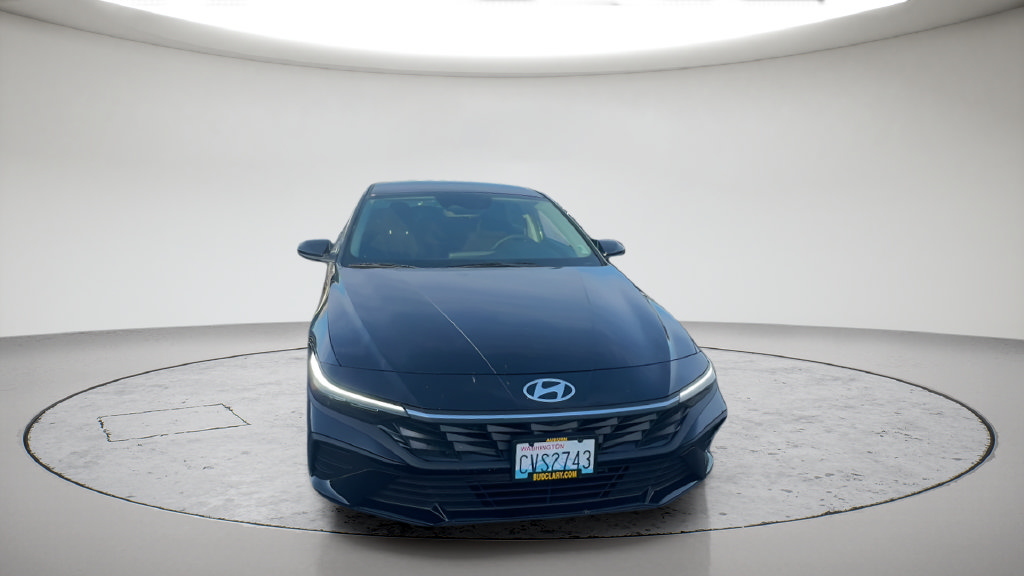 Used 2026 Hyundai Elantra Hybrid w/ Cargo Package FWD image 2