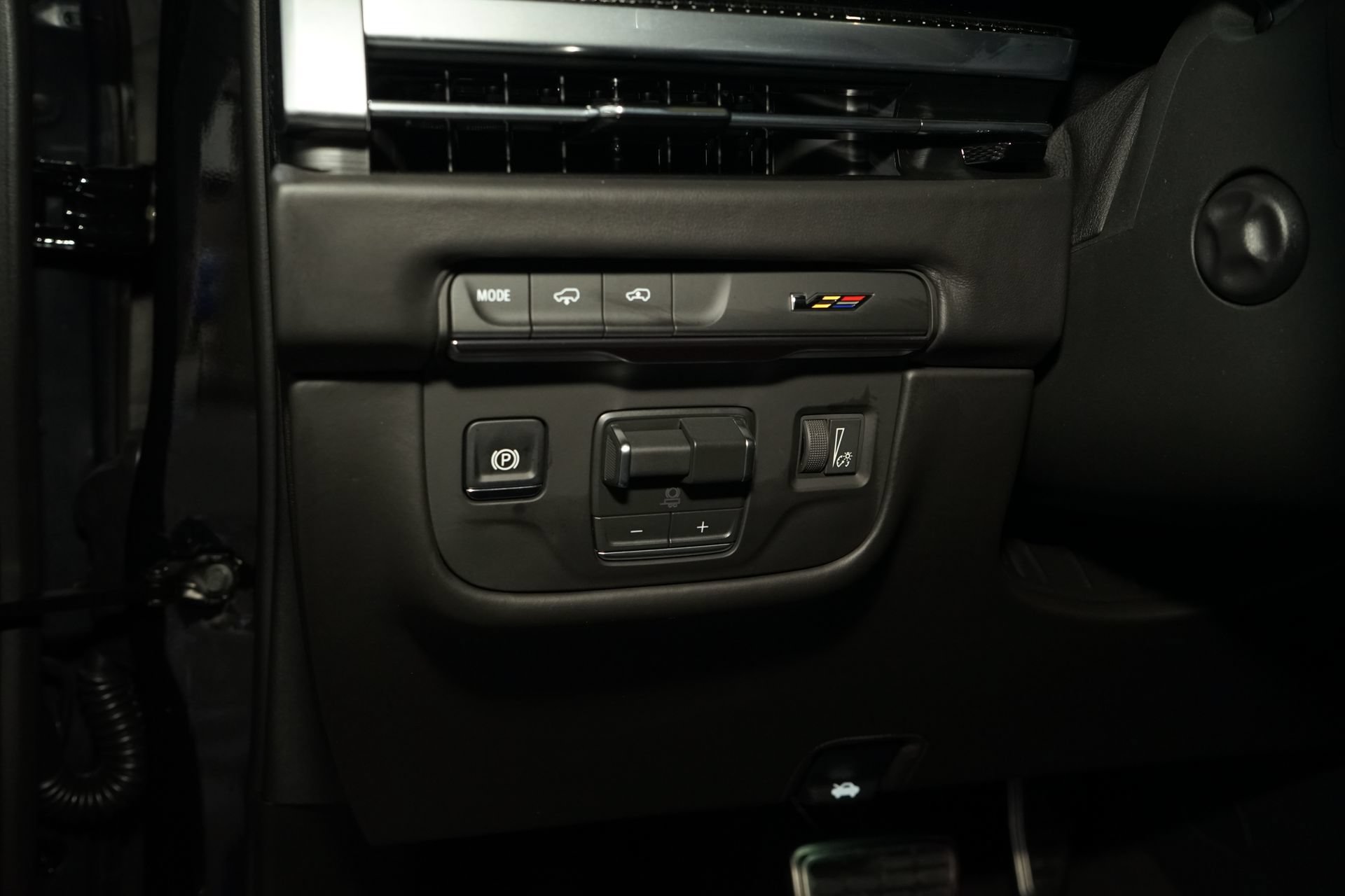 Used 2025 Cadillac Escalade V AWD/4WD image 39
