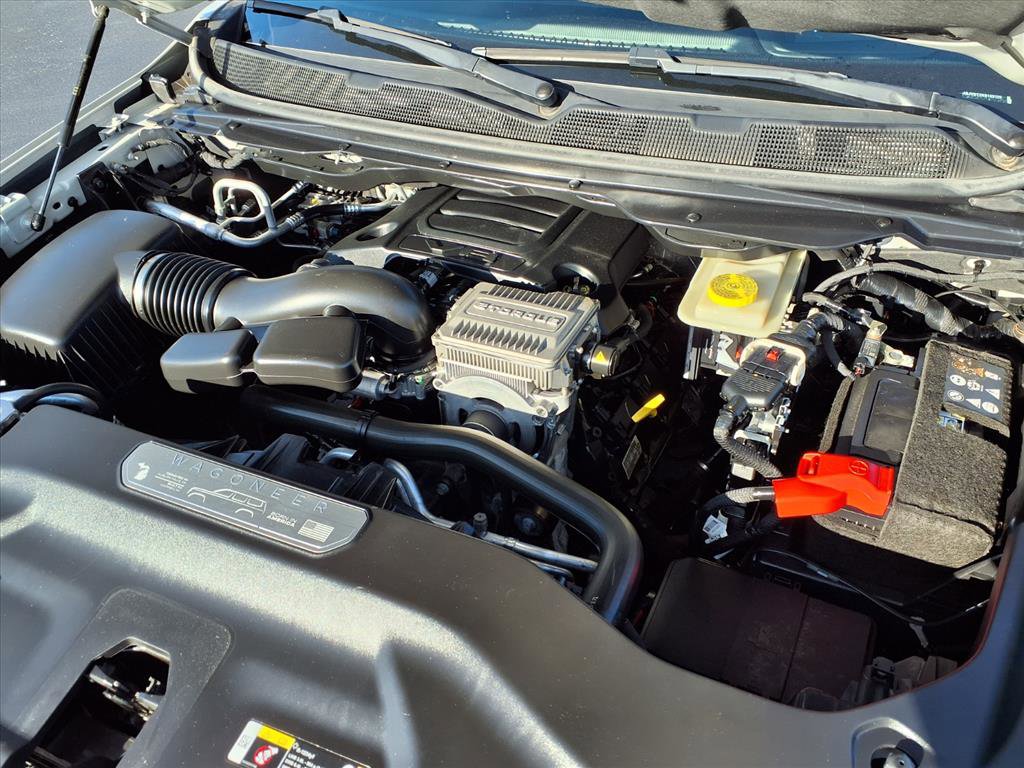 Used 2022 Jeep Wagoneer Series III w/ Rear Seat Video Group 1 image 35