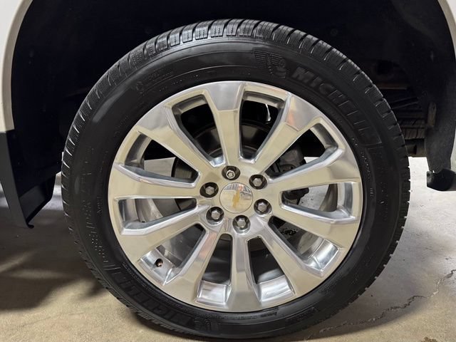 Used 2021 Chevrolet Silverado 1500 High Country w/ Technology Package AWD/4WD image 43