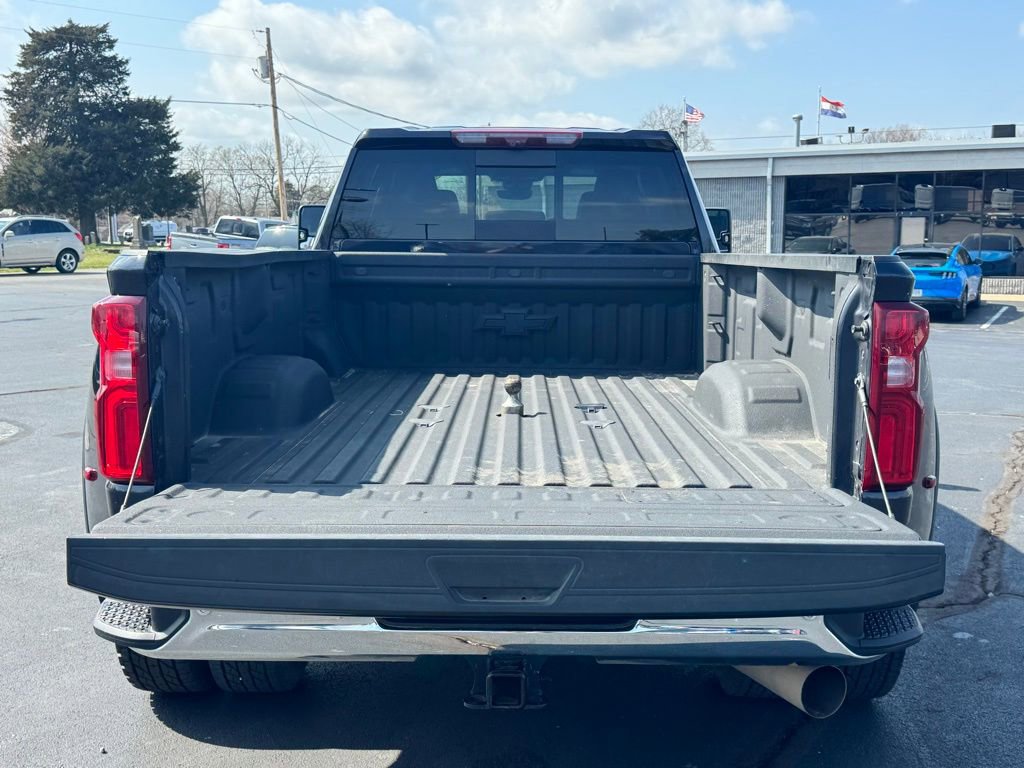 Used 2024 Chevrolet Silverado 3500 LTZ w/ LTZ Convenience Package image 25