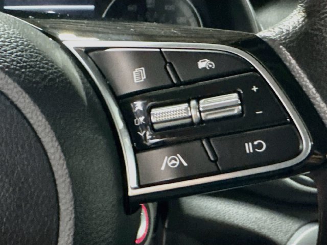 Certified 2023 Kia Forte LXS w/ LXS Technology Package FWD image 17
