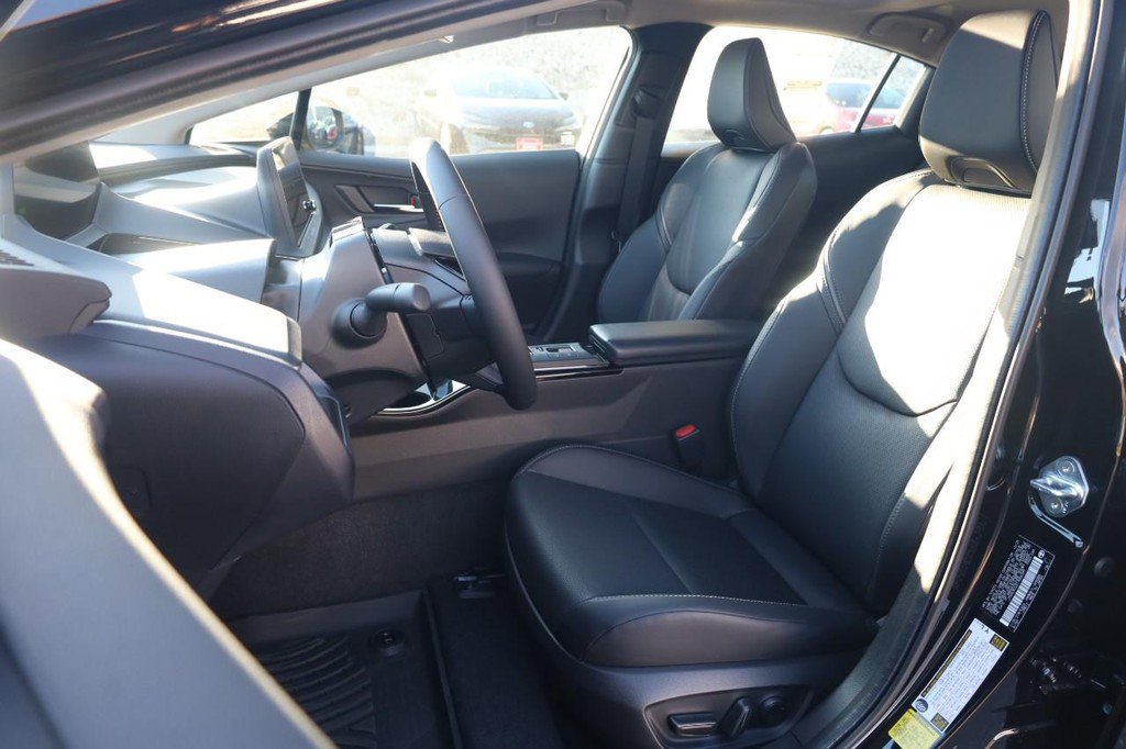 New 2026 Toyota Prius Plug-In Hybrid image 8