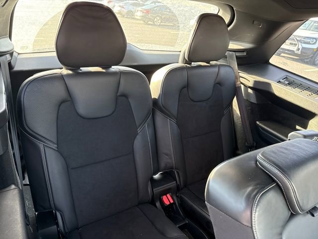 Used 2019 Volvo XC90 T5 R-Design image 12
