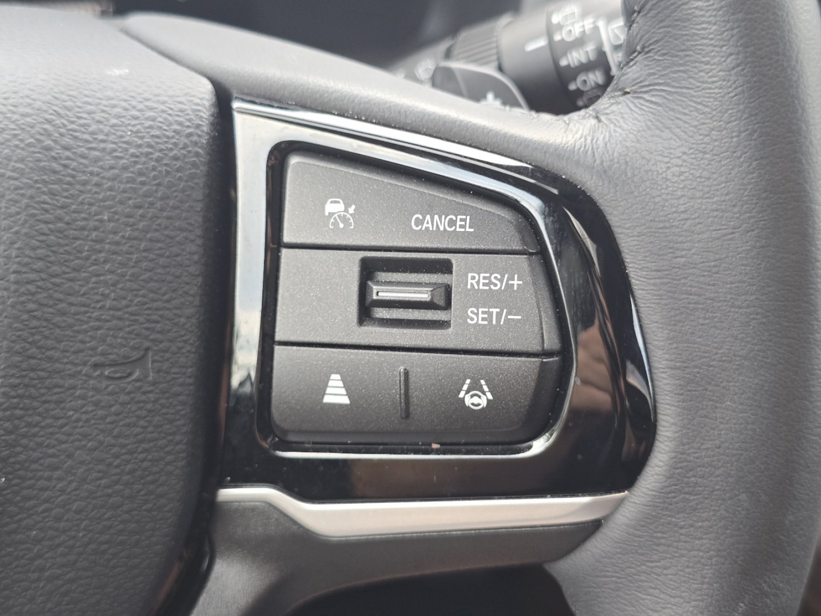 Used 2025 Honda Odyssey Touring image 35