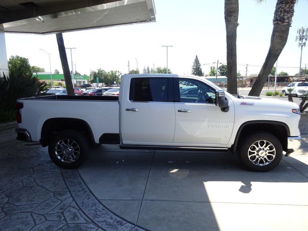 New 2026 Chevrolet Silverado 2500 LTZ w/ LTZ Premium Package AWD/4WD image 9