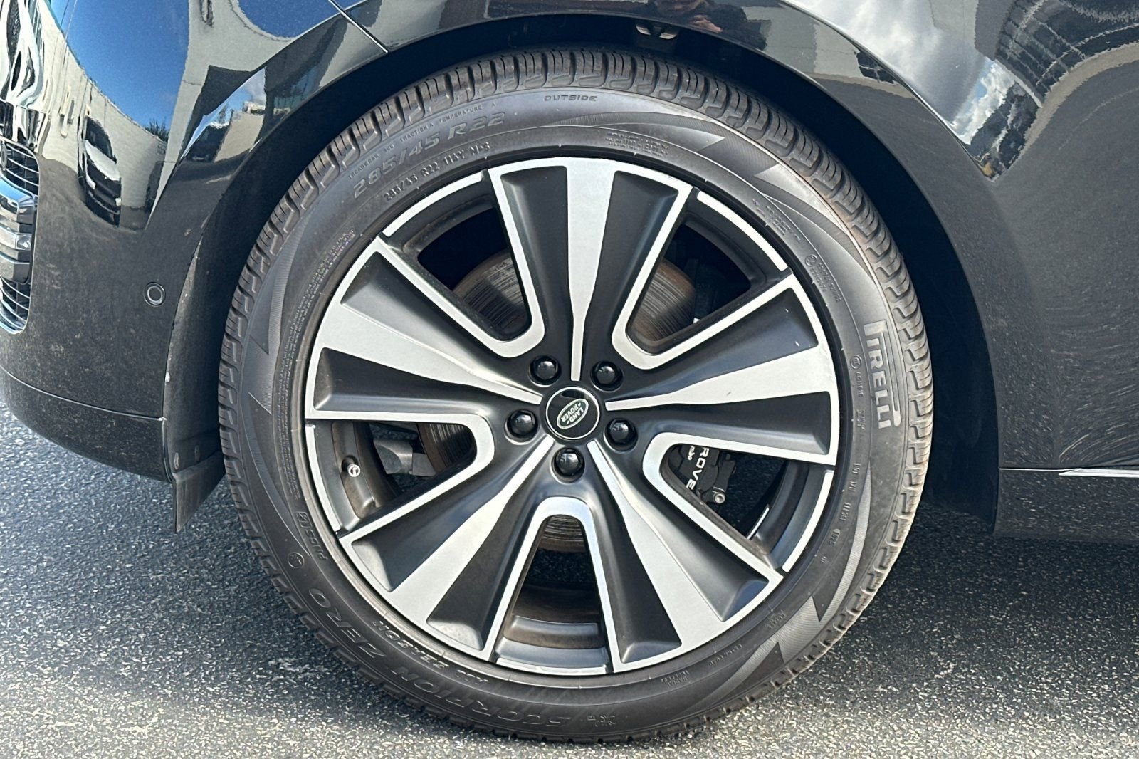 Used 2024 Land Rover Range Rover SE image 35