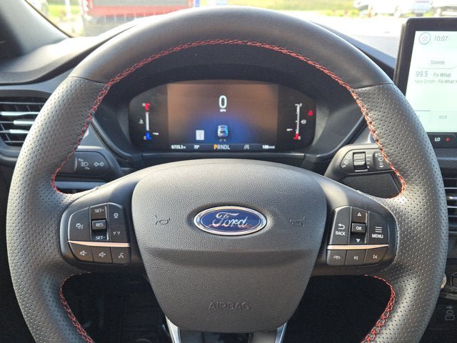 Used 2025 Ford Escape ST-Line w/ Tech Pack #1 FWD image 34