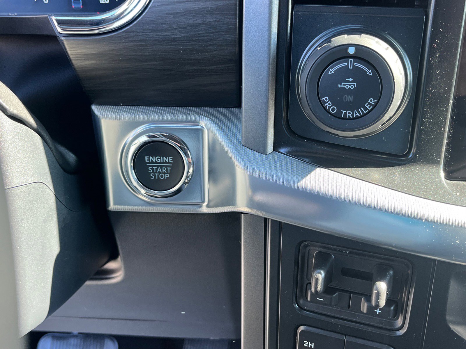 New 2026 Ford F150 Lariat w/ Equipment Group 502A High image 9