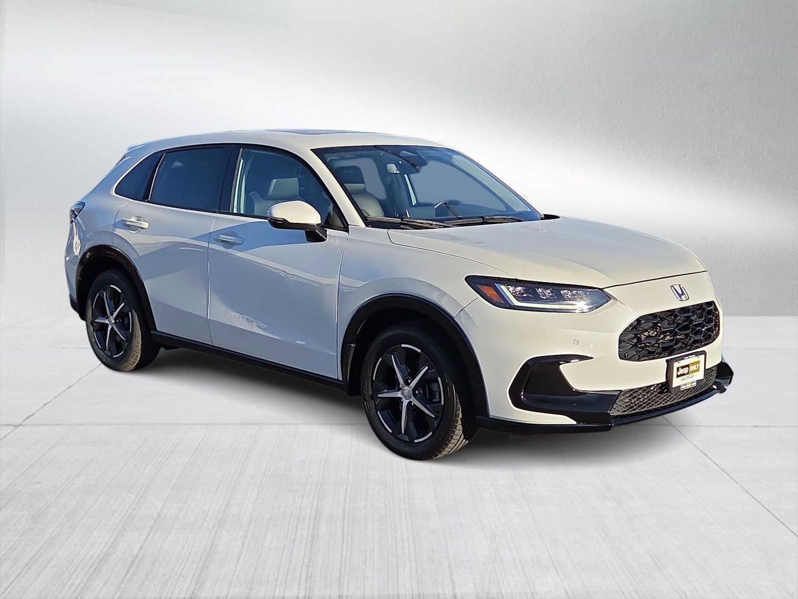 Used 2024 Honda HR-V EX-L image 2