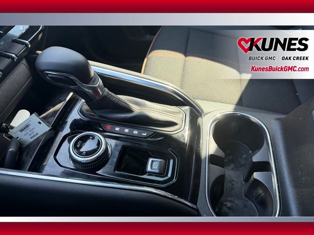 Used 2025 GMC Canyon AT4 image 19