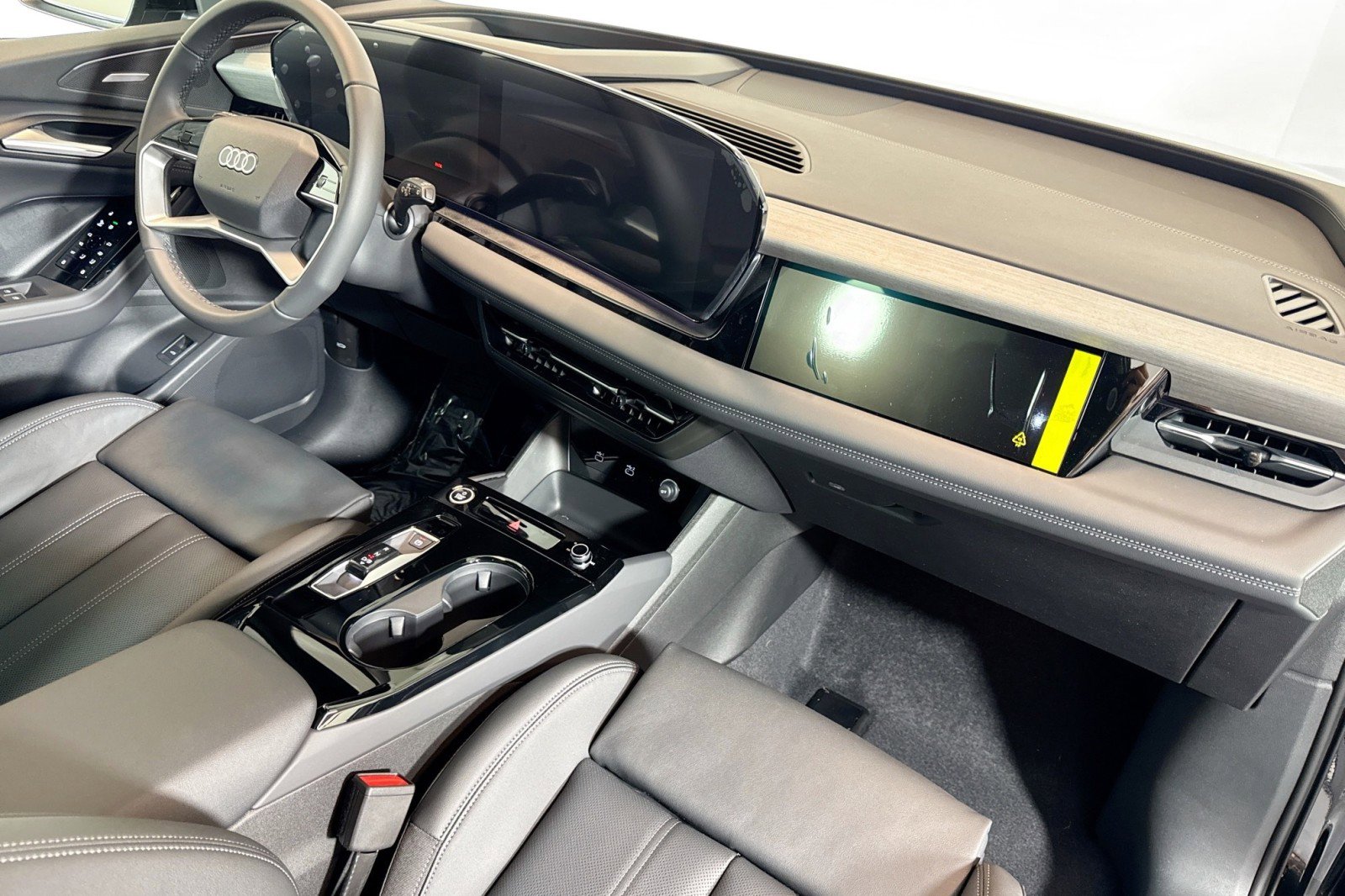 New 2027 Audi Q6 e-tron Premium Plus image 28