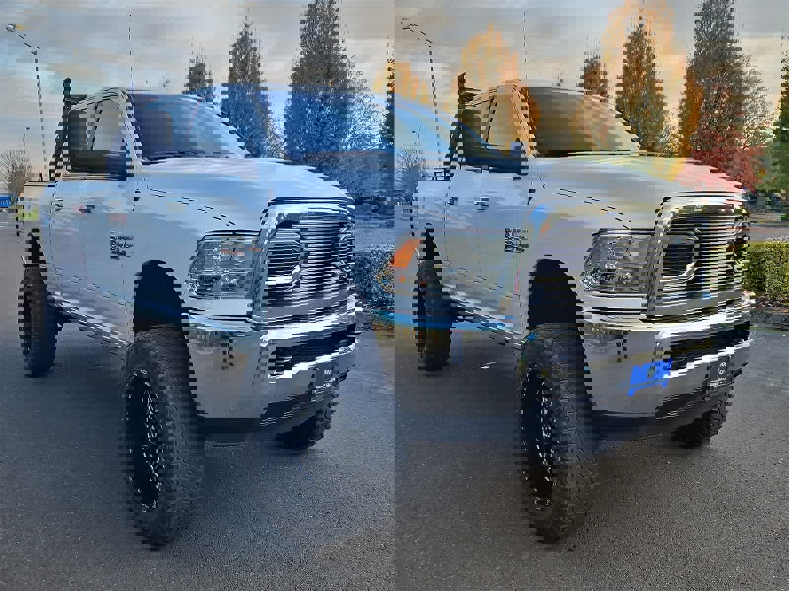 Used 2018 RAM 2500 SLT image 8