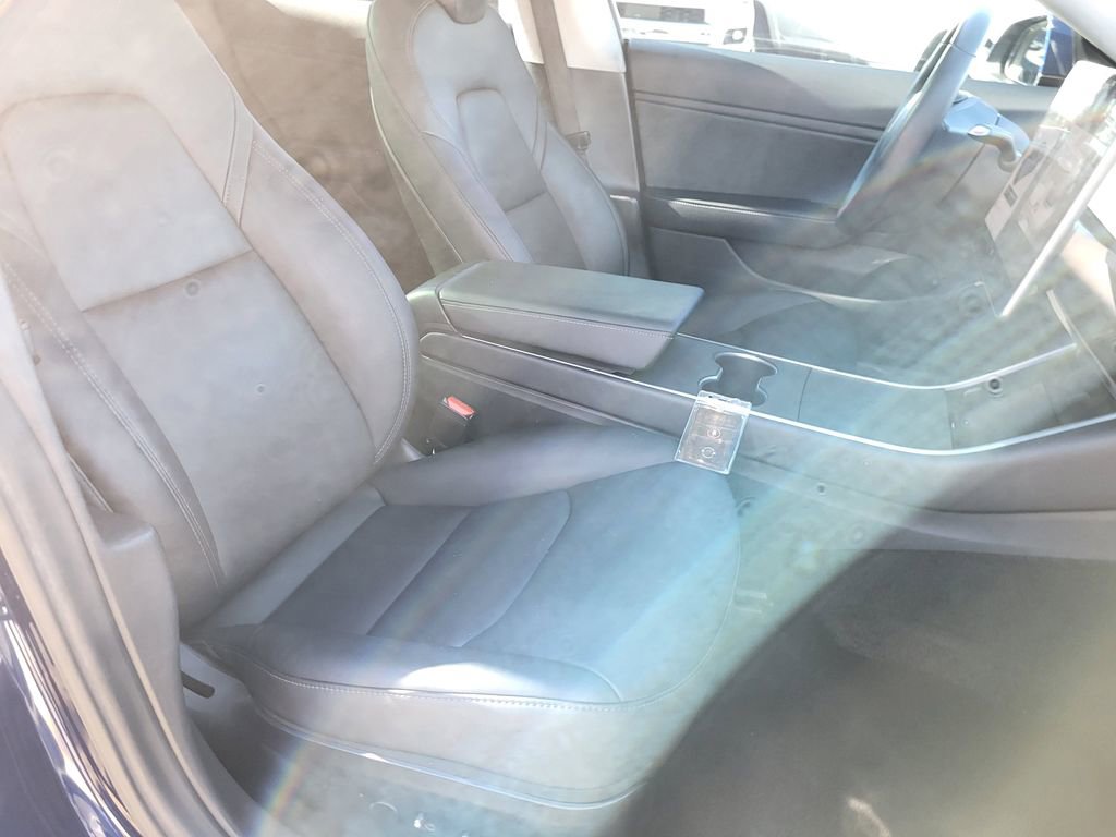 Used 2018 Tesla Model 3 Performance image 17