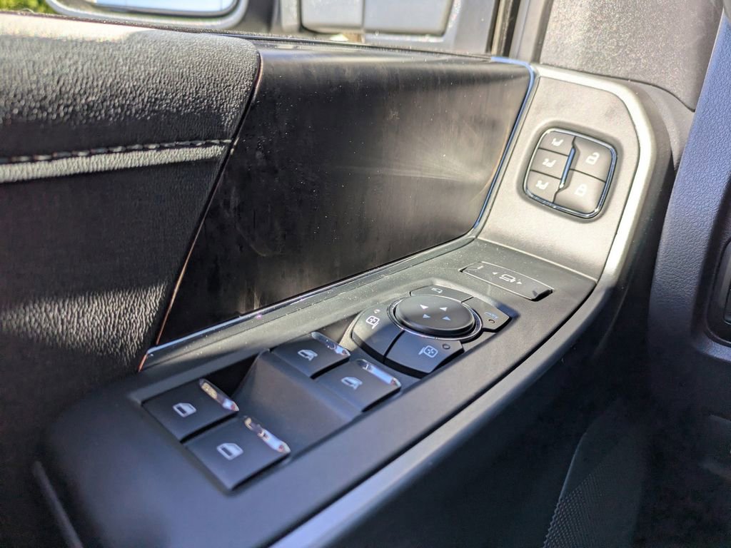 New 2026 Ford F350 Lariat w/ Black Appearance Package image 23
