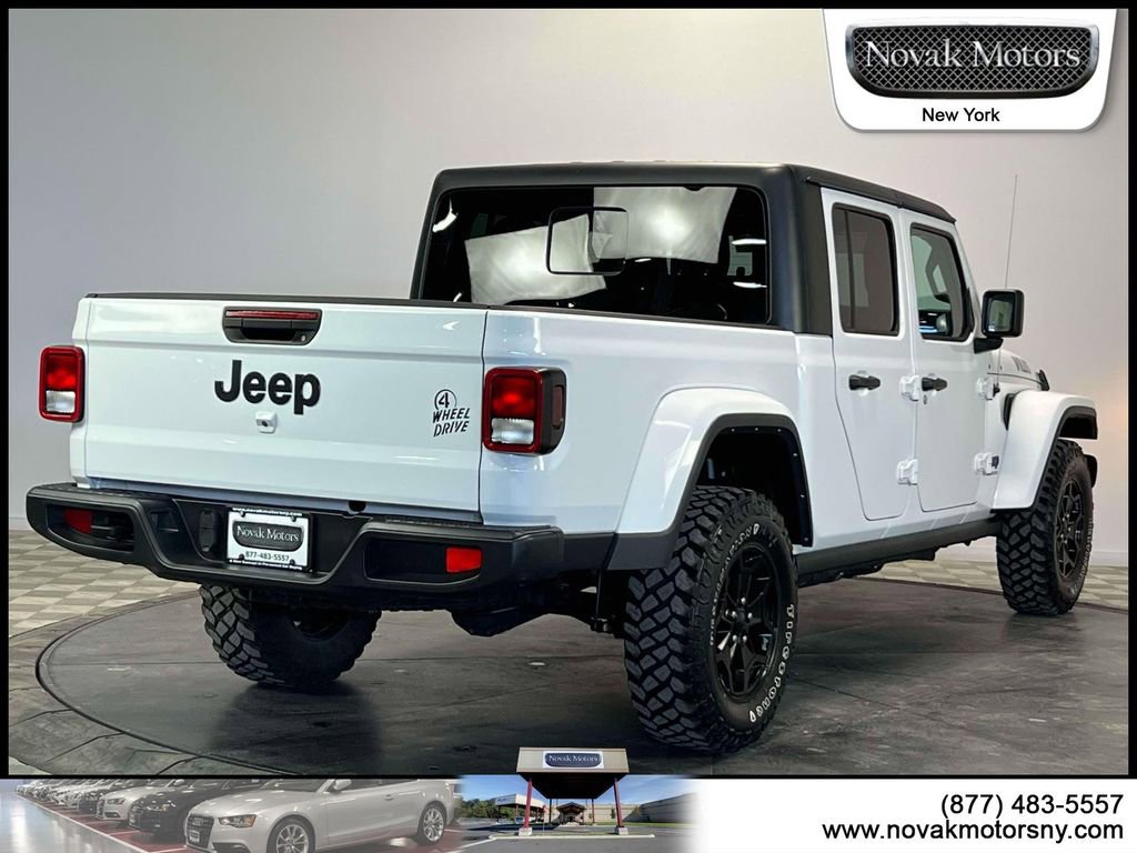 Used 2022 Jeep Gladiator Willys image 8