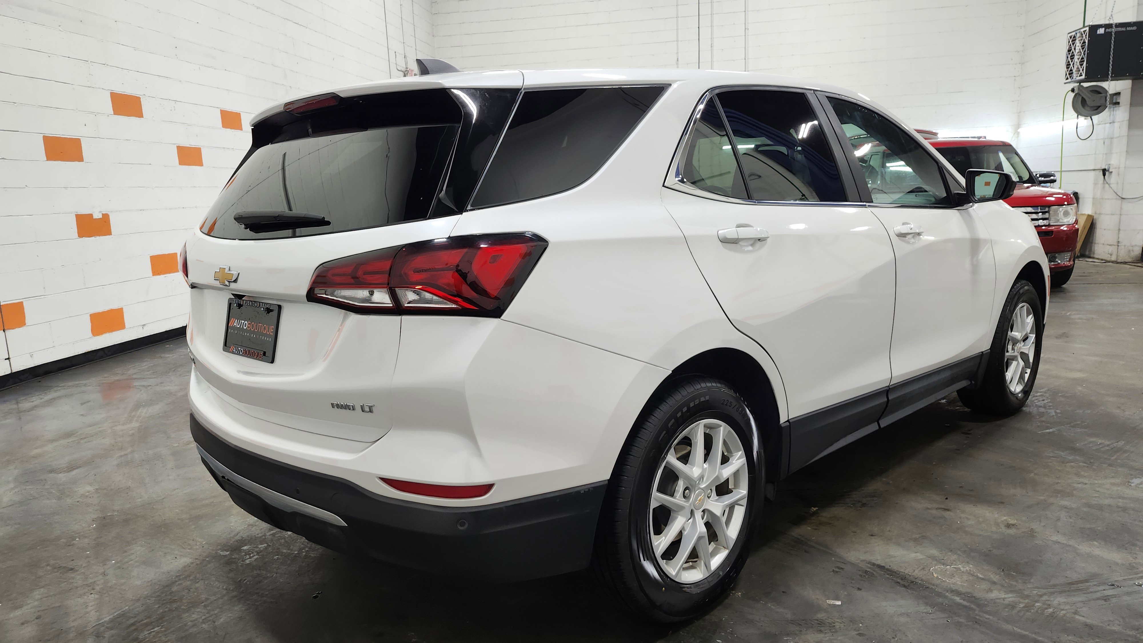 Used 2024 Chevrolet Equinox LT image 18