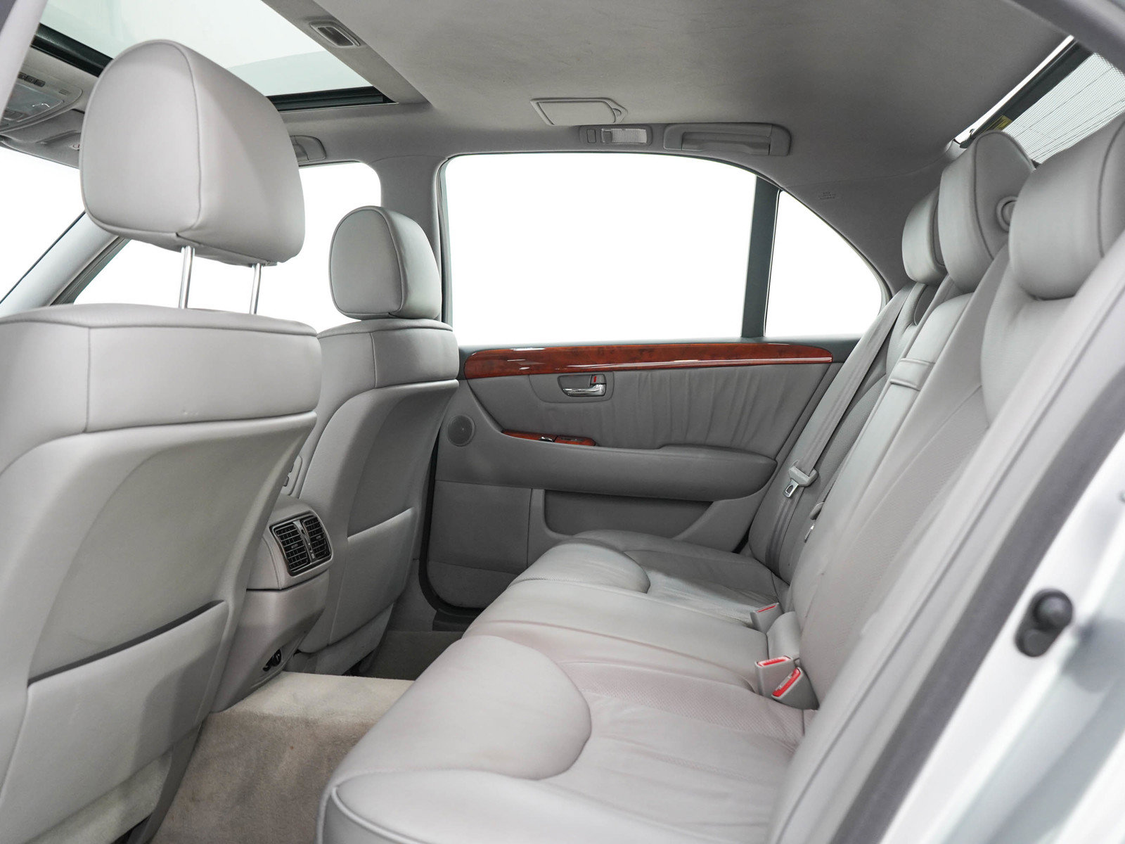 Used 2005 Lexus LS 430 RWD image 13