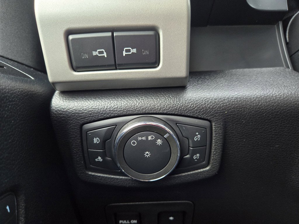 Used 2020 Ford F150 Lariat w/ FX4 Off-Road Package image 13