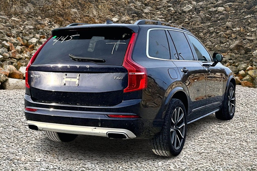Used 2019 Volvo XC90 T6 Momentum w/ Protection Package image 2